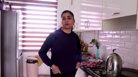 Noví sousedé - 4/9 Bytový dům