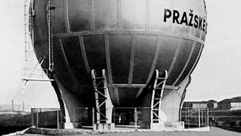 Hledání ztraceného času - O dvou pražských plynojemech