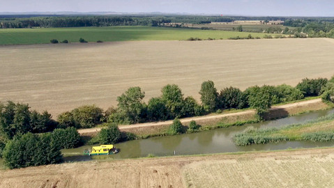Hranice v srdci - 14/16 Na Baťově kanále