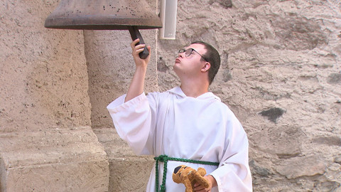 Povinnosti nejen svaté