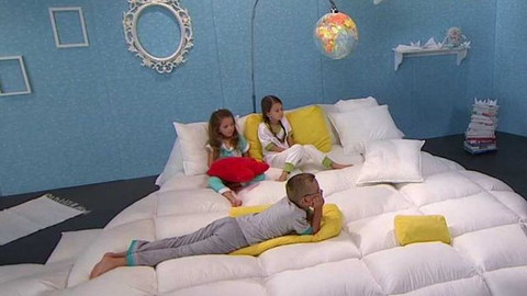 Malovaná čítanka - Kocour není doma, myši mají pré. Uspávanka s vosou, která píchla Viktorii