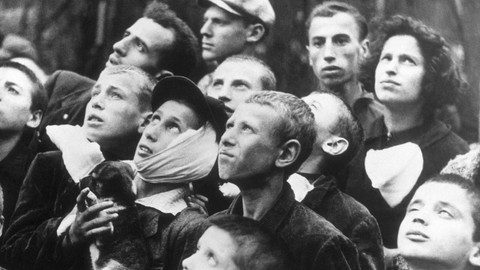 Peklo na zemi - 7/8 Hanba těm, kdo se vrátili živí