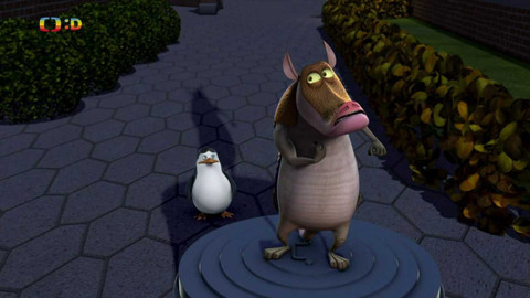 Tučňáci z Madagaskaru - Náhle na ledě na nic nehledě / Jak vzít Vojína na hůl