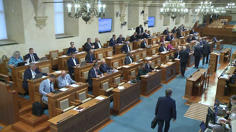 Záznam z jednání schůze Senátu PČR - 19. srpna