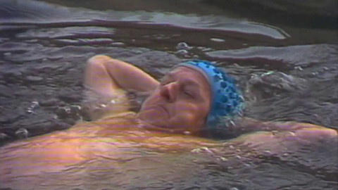 Archiv dne - 26. prosinec 1985: Otužilci ve Vltavě