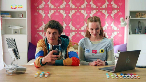 Alenka v říši GIFů - 10/13 Digi lidi