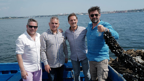 Manu a Matěj - 4/10 Nejlepší škeble na světě a primitivní víno – Směr Salento