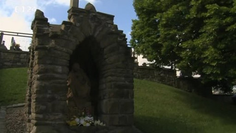 Naše válka - pomníky - Strání