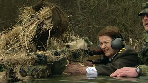 Neznámí hrdinové - Smrti do očí