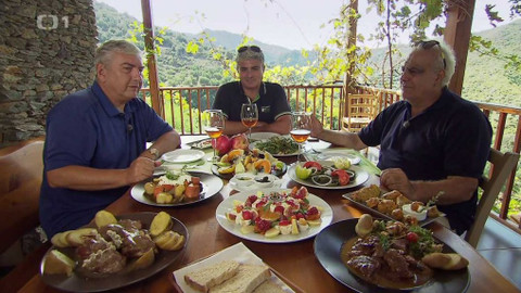 Vůně kuchyně s Miroslavem Donutilem - 6/10 Vůně krétské kuchyně s Miroslavem Donutilem