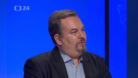 90’ ČT24 - Hokejová extraliga pro 15 klubů a bez sestupu?