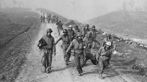 Přední linie - 4/8 Monte Cassino