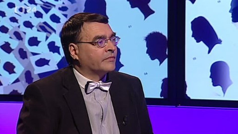 Před půlnocí - 11. prosince 2013