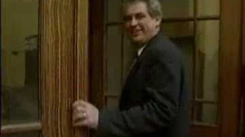 První mezi rovnými