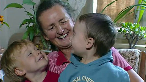 Teď vedou, babička s dědou - Vendula Josífová s vnuky