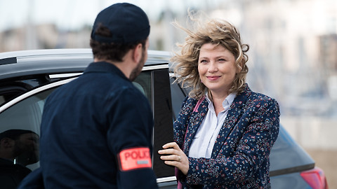 Inspektorka Candice Renoirová - 1/10 I malá chyba napáchá velké škody