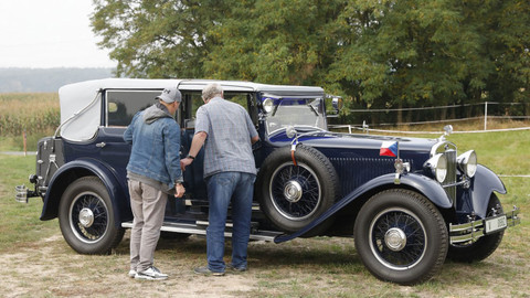 Klenoty s vůní benzínu - 8/9 Škoda