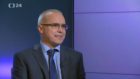 Před půlnocí - 12. listopadu 2013