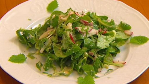 Pod pokličkou - Není salát jako salát