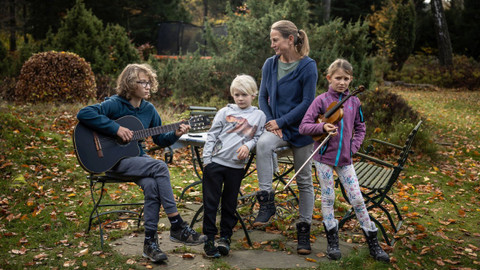 Lidé na hranici - 1/12 Muzika mezi horami