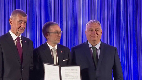 90’ ČT24 - Nová frakce v Evropském parlamentu?