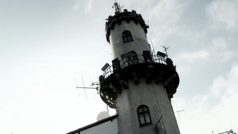 Lovci záhad - Svět v jednom domě