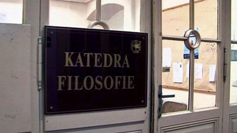 Intolerance - Spolčení filozofů