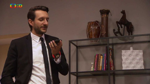 Agent v kapse - Dostávám ošklivé smsky