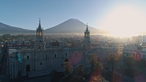 Země celého světa - Peru, posvátnými stezkami