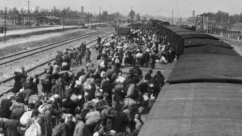 Příběhy 20. století - 4/8 Rodinný tábor a velké vraždy