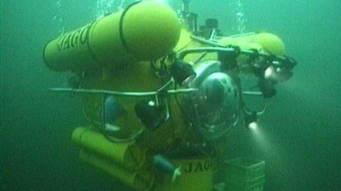 Objektiv - 11. července 2004