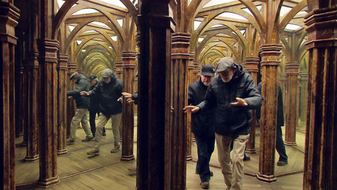 Třistatřicettři - Labyrint života a tvorby