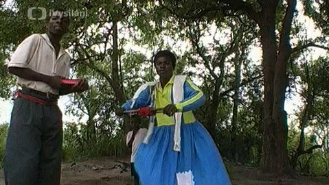 Objektiv - 12. října 2003