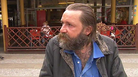 V ulicích Prahy