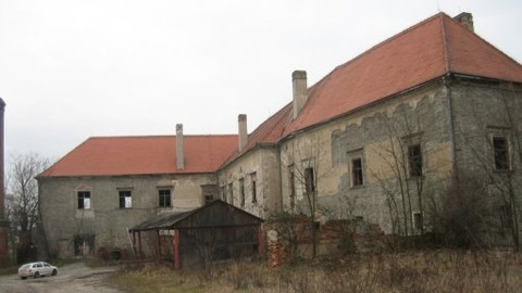 Památky na prodej - Zámek Valeč