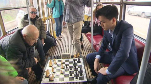 V šachu - 5. dubna 2019