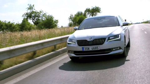 Auto Moto Revue - Bezpečně v uzavírkách na dálnici