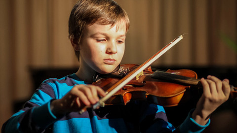 Pot, slzy a naděje - 3/6 A usmívej se u toho