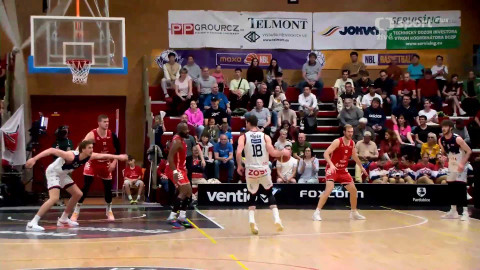 Maxa NBL - BK KVIS Pardubice - PUMPA Basket Brno