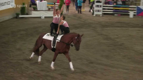 Jezdectví - Mistrovství ČR ve voltiži Frenštát p. R.