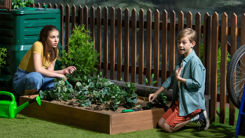 Rejpavá žížala - 4/16 Autem nebo pěšky