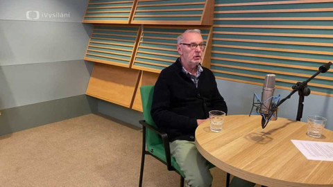 Background ČT24 - Zbyněk Merunka