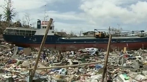 Horizont ČT24 - 11. listopadu 2013