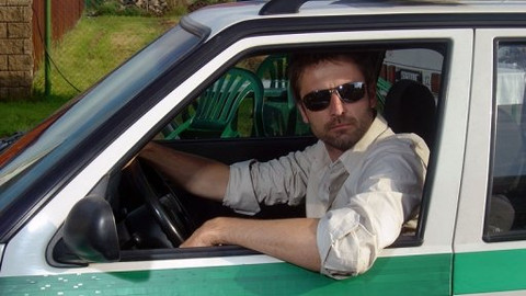 Černá sanitka - 13/15 Zhulenci a policajti