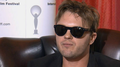 Na plovárně - Michael Carmen Pitt