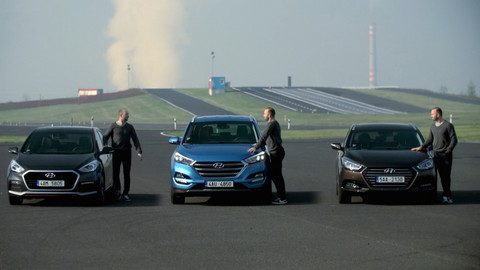 Auto Moto Revue - Jak se chovají ve smyku různé typy aut?