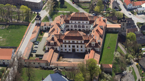 Hrady a zámky - bílá místa naší historie - Věrně a stále