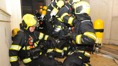 Když se hraje o čas - Epizoda 1/7