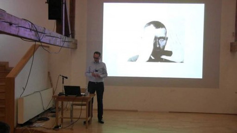 Středy na AVU - Rozptýlení a šok