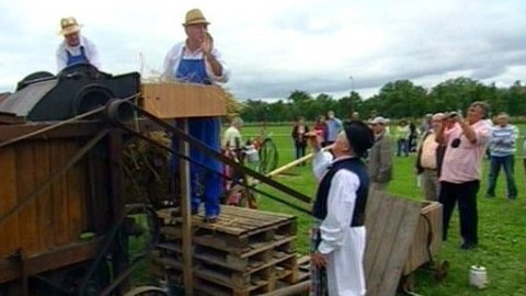 Náš venkov - Když se zlaté lány sklidí...